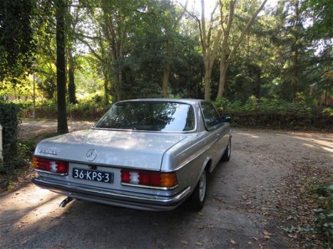 Mercedes-Benz 200-280 (W123) - 230 CE , Elegance, Topstaat, 100% origeneel en aantoonbare km. - 1