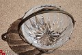 zeer apart oud bonbonschaaltje kristal in metalen houder - 1 - Thumbnail