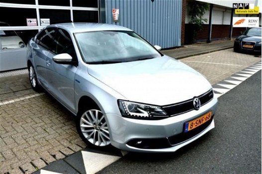 Volkswagen Jetta - 1.4 TSI Hybrid Highline AUT PDC/NAVI/XENON - 1