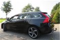 Volvo V60 - D3 2.0D SW R-Design met Vele Opties - 1 - Thumbnail