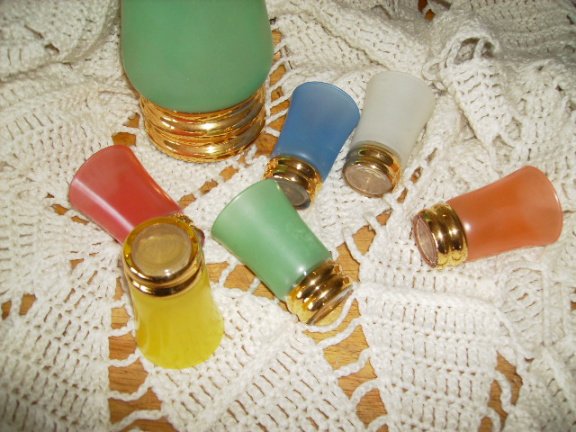 Karaf met 6 glaasjes, matglas kleurig met gouden details - Afbeelding 4