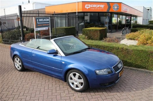 Audi A4 Cabriolet - 2.4 V6 Exclusive - 1