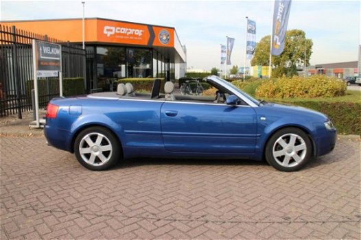 Audi A4 Cabriolet - 2.4 V6 Exclusive - 1