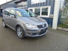 Volkswagen Touran - 1.6 cross touran