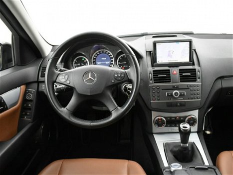 Mercedes-Benz C-klasse - 200 CDI AVANTGARDE + LEDER / COMAND NAVIGATIE / STOELVERWARMING - 1