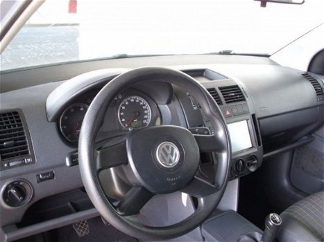 Volkswagen Polo - 1.2-12V Trendline - 1