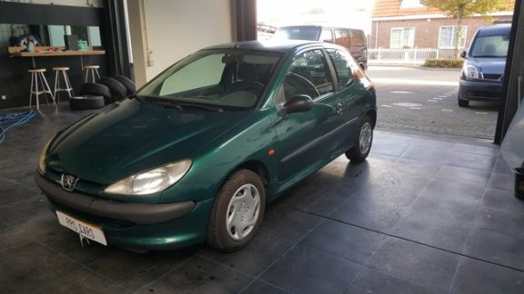 Peugeot 206 - 1.4 XT leuke auto buitenkansje - 1