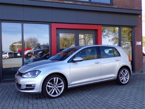 Volkswagen Golf - 1.6 TDI COMFORTLINE BLUEMOTION Navi PDC Cruise ECC NAP - 1