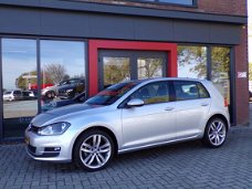 Volkswagen Golf - 1.6 TDI COMFORTLINE BLUEMOTION Navi PDC Cruise ECC NAP