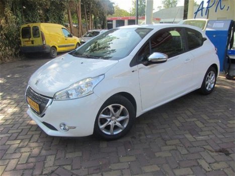 Peugeot 208 - 1.2 VTi Urban Soul - 1