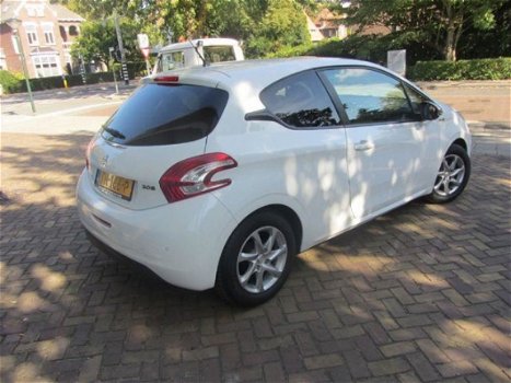 Peugeot 208 - 1.2 VTi Urban Soul - 1