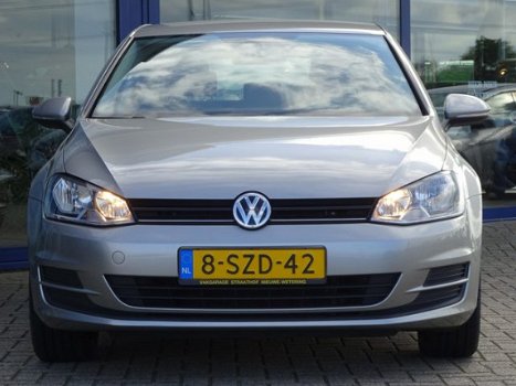 Volkswagen Golf - 1.2 TSI, 5-Deurs / 105PK / Navigatie / Bluetooth / 18
