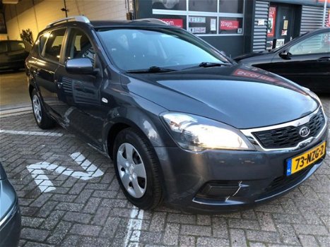 Kia Cee'd Sporty Wagon - airco elektrische ramen+spiegels parrot 109 dzkm nap apk 22-01-2020 - 1