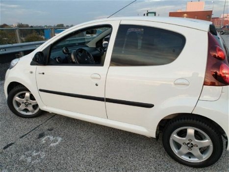 Peugeot 107 - 1.0/AIRCO/Elektra pakket/Nw 2jaar Apk/Garantie - 1