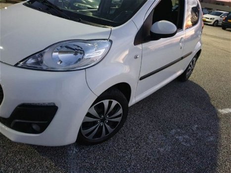 Peugeot 107 - 1.0/AIRCO/Elektra pakket/Nw 2 jaar Apk/Garantie - 1