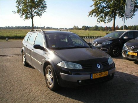 Renault Mégane Grand Tour - 1.6-16V Privilège Luxe - 1