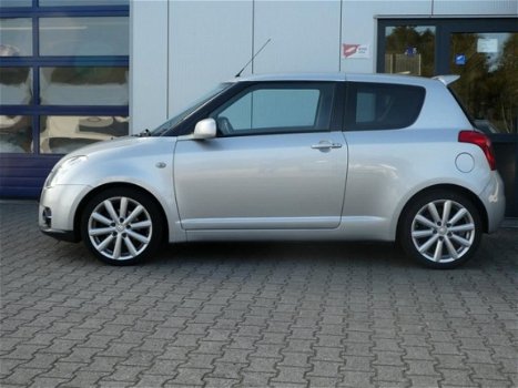 Suzuki Swift - 1.6 Sport 17 inch LMV CLIMA CRUISE - 1