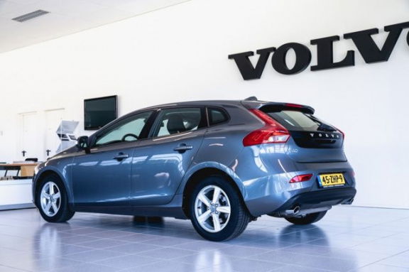 Volvo V40 - T3 Kinetic, Intro Line. Zorgeloos genieten - Afbeelding 4