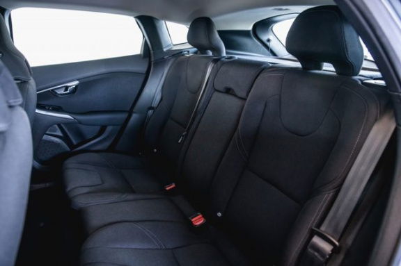 Volvo V40 - T3 Kinetic, Intro Line. Zorgeloos genieten - Afbeelding 5