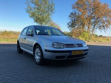 Volkswagen Golf - 1.4 16V
