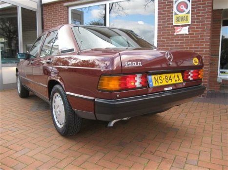 Mercedes-Benz 190-serie - D pullman bekleding (nieuw staat) - 1