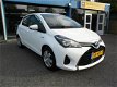 Toyota Yaris - 1.5 HYBRID BUSINESS PLUS ECC LMV RIJKLAARPRIJS - 1 - Thumbnail