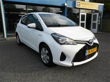 Toyota Yaris - 1.5 HYBRID BUSINESS PLUS ECC LMV RIJKLAARPRIJS