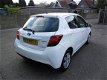 Toyota Yaris - 1.5 HYBRID BUSINESS PLUS ECC LMV RIJKLAARPRIJS - 1 - Thumbnail