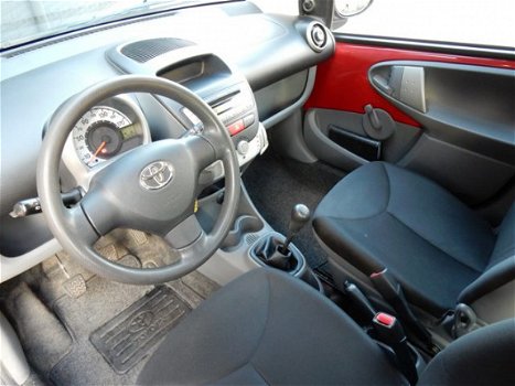 Toyota Aygo - 1.0-12V ACCESS 5-DEURS APK t/m 25-11-2020 - 1