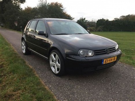 Volkswagen Golf - 1.9 TDI Highline 130pk 6 bak - 1