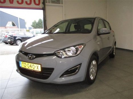 Hyundai i20 - 1.2 5DRS / AIRCO / NARDO GRIJS ZEER MOOI - 1