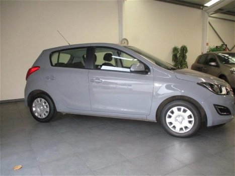 Hyundai i20 - 1.2 5DRS / AIRCO / NARDO GRIJS ZEER MOOI - 1