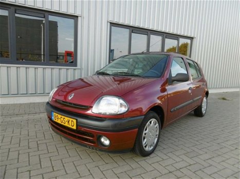 Renault Clio - 1.4 RT Elektrisch schuif-/kanteldak Apk 11-2019 - 1