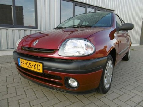 Renault Clio - 1.4 RT Elektrisch schuif-/kanteldak Apk 11-2019 - 1