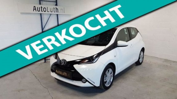 Toyota Aygo - 1.0vvti x-joy 51kW /Carplay/LM velgen/Camera - 1