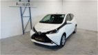 Toyota Aygo - 1.0vvti x-joy 51kW /Carplay/LM velgen/Camera - 1 - Thumbnail