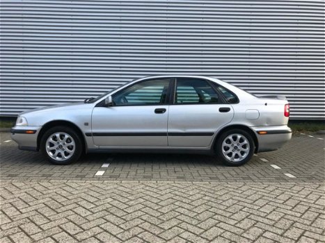 Volvo S40 - 1.8 AIRCO *KOPLAMPWISSERS*APK - 1