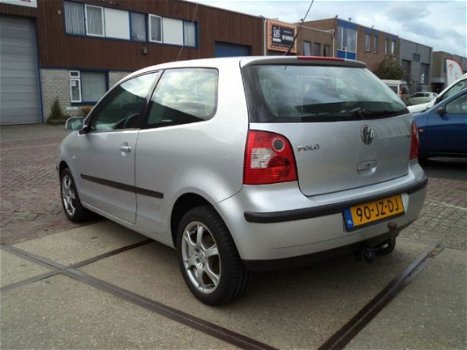 Volkswagen Polo - 1.4-16V Comfortline - 1