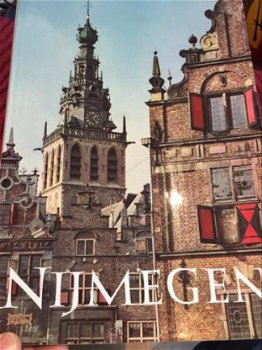 Jan Elemans - Nijmegen Stad Onder De Keizerskroon (Hardcover/Gebonden) 1957 - 1