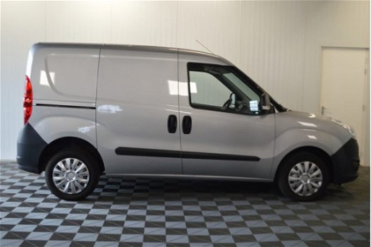 Opel Combo - 1.3 CDTi slechts 70DKM + NAVI + AIRCO - 1