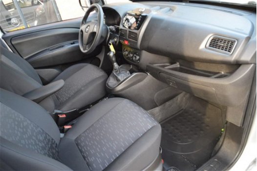 Opel Combo - 1.3 CDTi slechts 70DKM + NAVI + AIRCO - 1