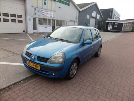 Renault Clio - 1.4 16v privilege - 1