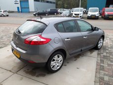 Renault Mégane - 1.6 Parisienne