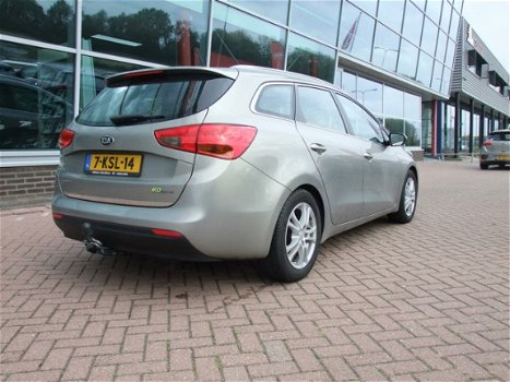 Kia Cee'd - 1.6 GDI 135 PK Comfort Pack - 1