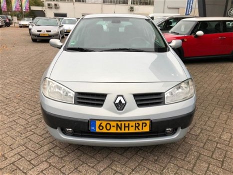 Renault Mégane - 1.6-16V Authentique Comfort - 1