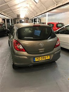 Opel Corsa - 1.4-16V nieuwe apk voorkant schade 5 deurs bj2011