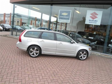 Volvo V50 - 2.4 Edition II AUTOMAAT, LEDER, NAVIGATIE - 1