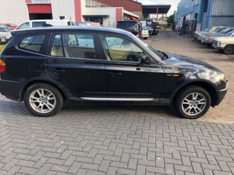 BMW X3 - 2.5i Executive - 1