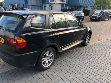 BMW X3 - 2.5i Executive - 1