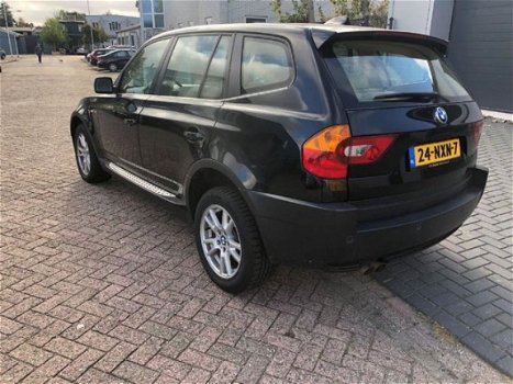 BMW X3 - 2.5i Executive - 1